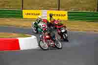 Vintage-motorcycle-club;eventdigitalimages;mallory-park;mallory-park-trackday-photographs;no-limits-trackdays;peter-wileman-photography;trackday-digital-images;trackday-photos;vmcc-festival-1000-bikes-photographs